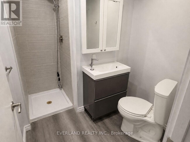 Photo - 850 Bathurst St Unit 301