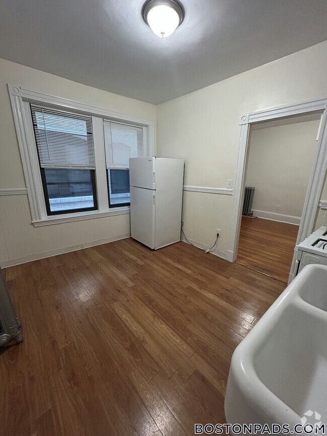 Building Photo - 885 Massachusetts Ave Rental