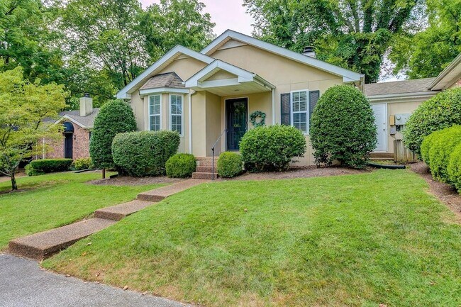 Photo - 1001 Clifton Ln Unit 7