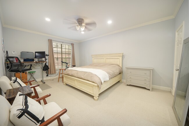 Photo - 2255 Braeswood Park Dr