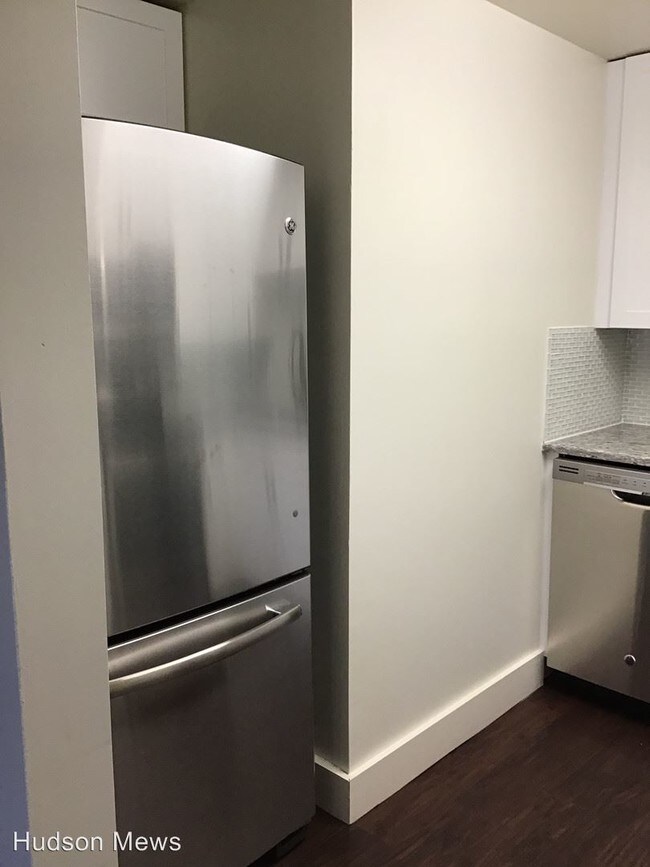 Photo - 8000 River Rd