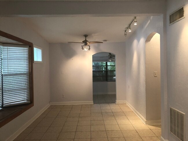 Photo - 122 19th Ave N