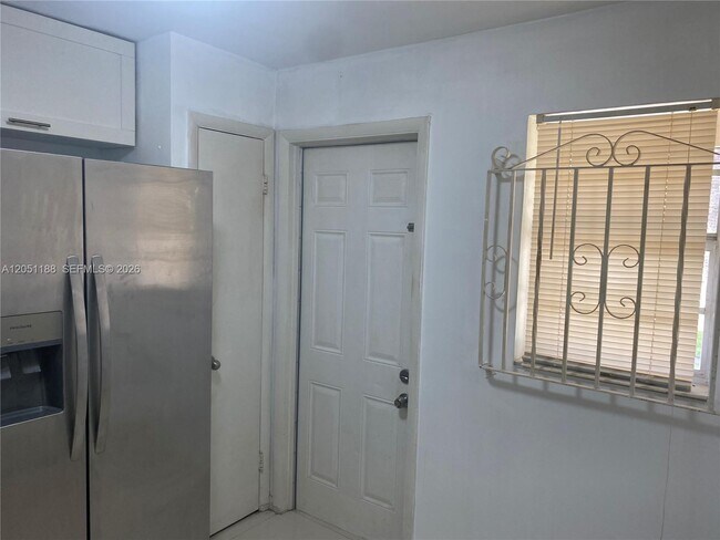 1550 NE 191st St Unit 309
