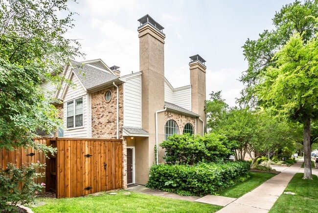 1 Bed, 1 Bath condo near Lower Greenville! - 1 Bed, 1 Bath condo near Lower Greenville!
