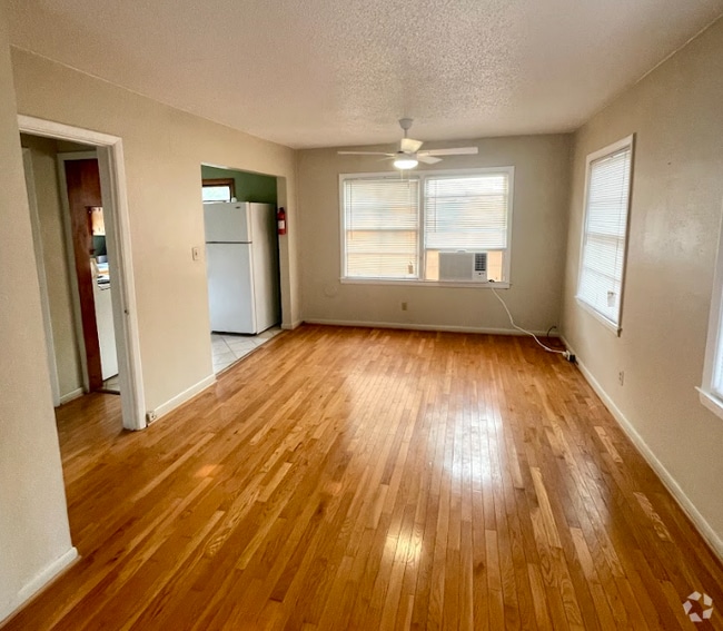 Building Photo - VP Real Estate 21 Unit 4 - Upper B Rental