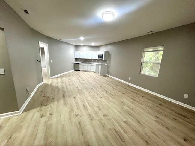 Building Photo - 576 E Fall Creek Pkwy N Dr Rental