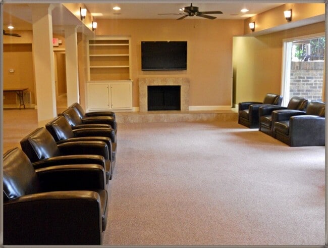 814 Old Manor Rd Unidad BG0814