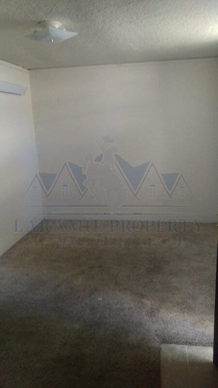 Photo - 515 1/2 E. Lewis St