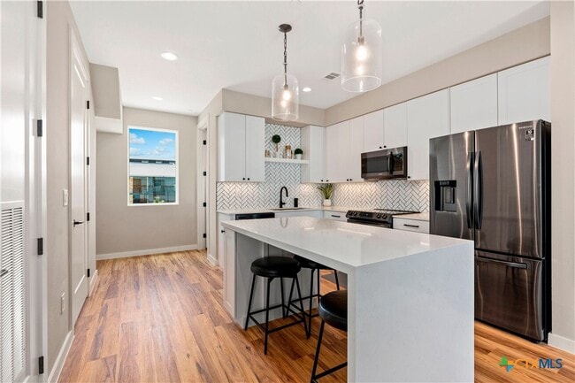 Photo - 1208 N Academy Ave Unidad 3201