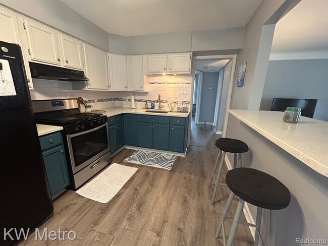 Photo - 22216 Revere St