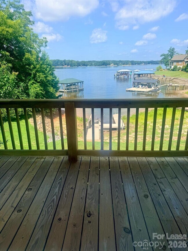Photo - 137 Fern Haven Ln