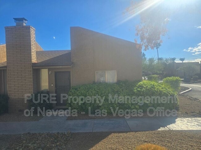 Building Photo - 4270 Rollingstone Dr