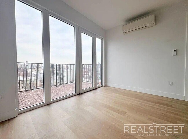 Photo - Sun-Drenched Boutique Living in Prime Williamsburg | Private Balconies & Skyline Views Unit 4B