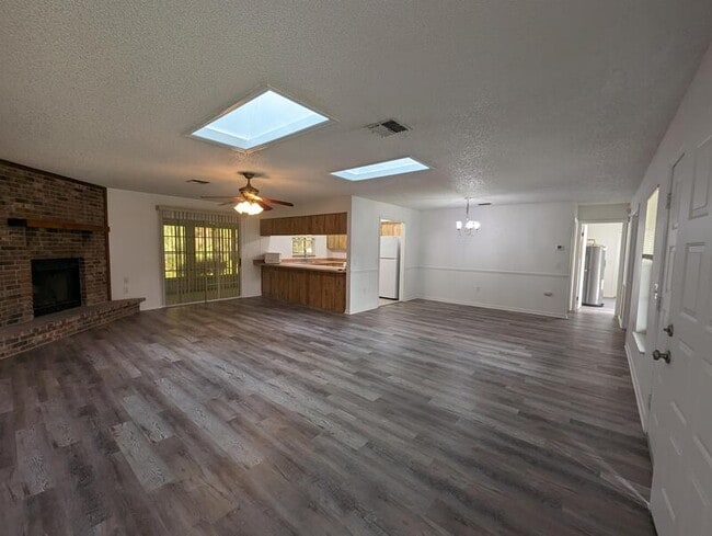 Photo - 240 SE 2nd Ave