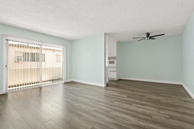 Building Photo - 3735 Mentone Ave Rental