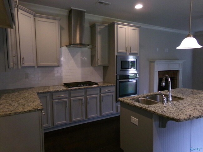 Photo - 7012 Derby Drive Southeast