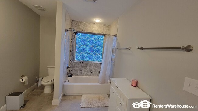 Photo - 1911 Baker Rd NW