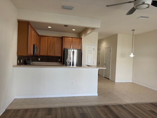 Photo - 6853 46th Way N