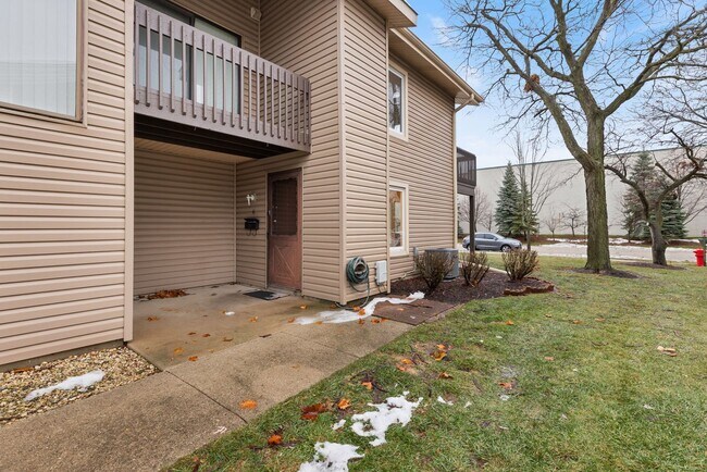 Photo - 1353 Kingsbury Dr