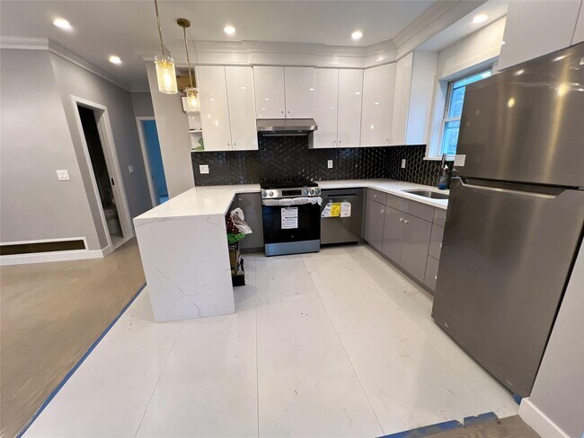 Photo - 40-1 215th St Apartment Unit 1