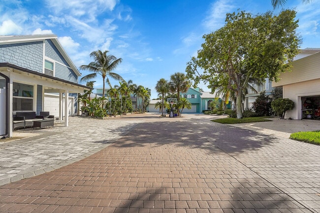 Photo - 600 Xanadu Pl