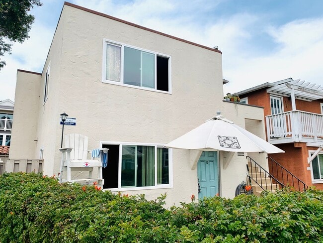 Building Photo - LOCATED IN THE HEART OF MISSION BEACH RIGH... Unit 802 Jamaica Court