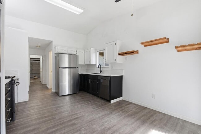 Photo - 3345 W Stuart Ave