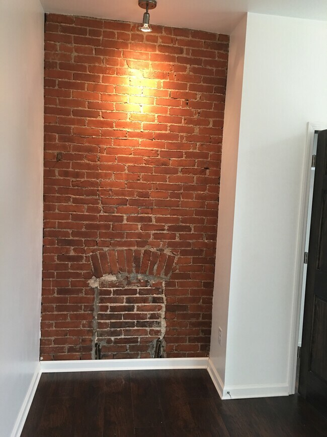 3306 Iowa St