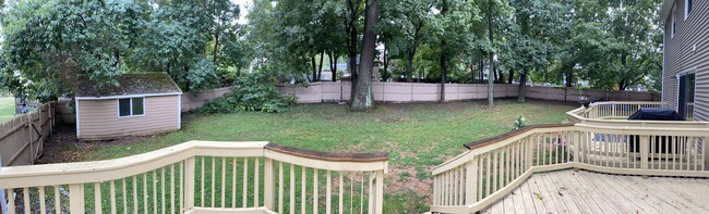 Backyard panorama - 513 Tidewater Dr