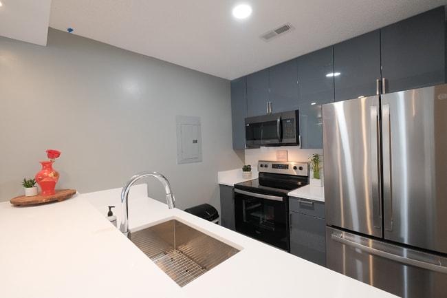 Photo - 1241 University Ct Unidad 002