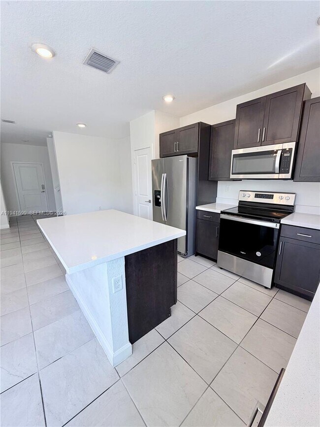 Photo - 2418 SE 10th St