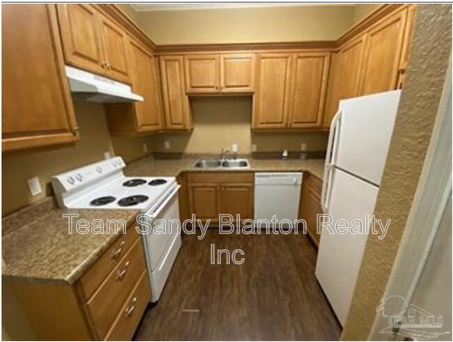Photo - 7071 Lake Joanne Dr
