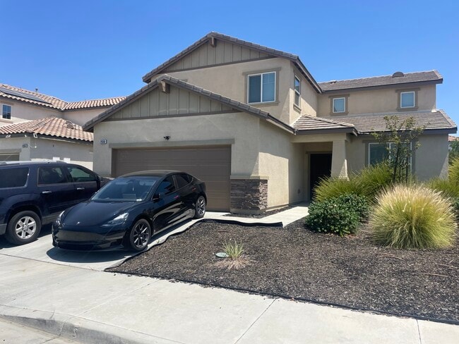 Building Photo - 29350 Sword Fern Rental
