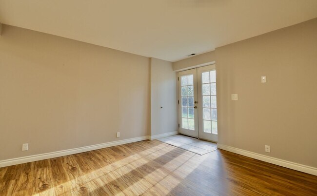 Photo - 17305 Dayton Ave N Unidad A