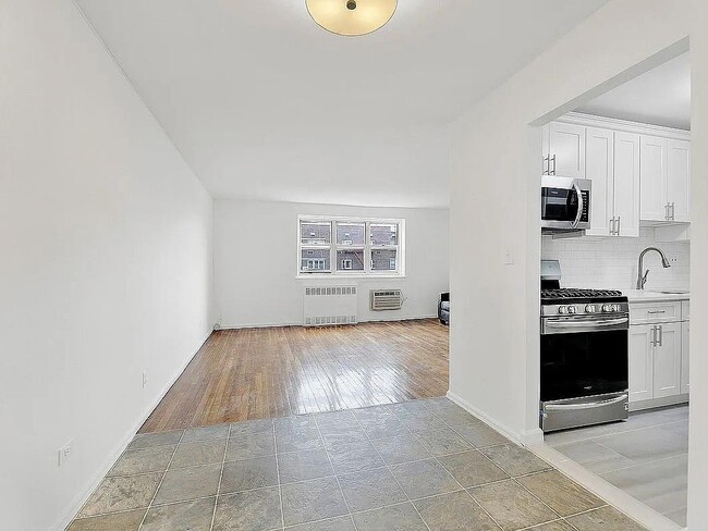 Photo - 88-08 151st Ave Unit 5A