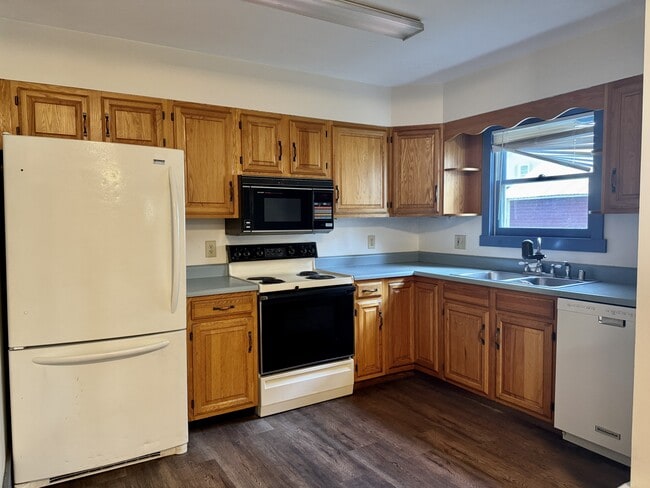 9 Short St