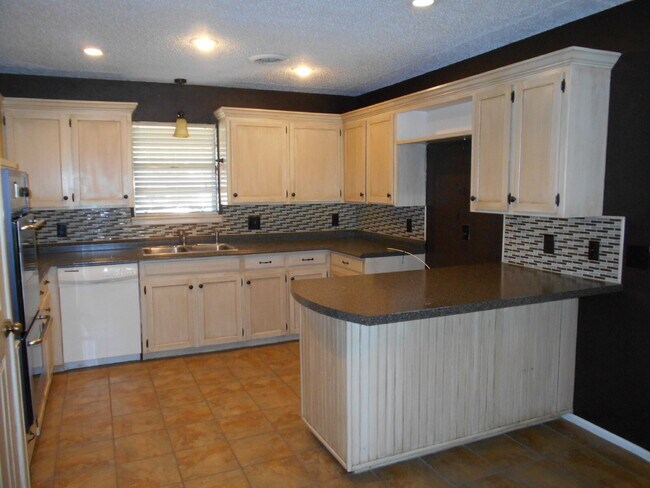 Photo - Unique Home with Rustic Details!