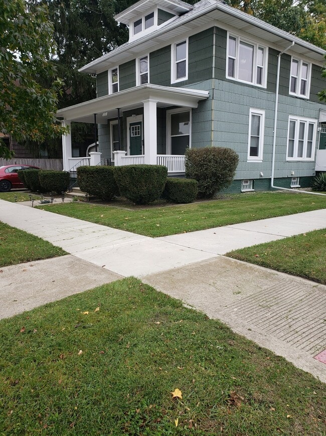 Photo - 212 Noble St