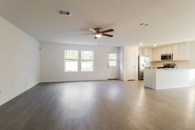 Photo - 1705 Lofty Cedar Ct