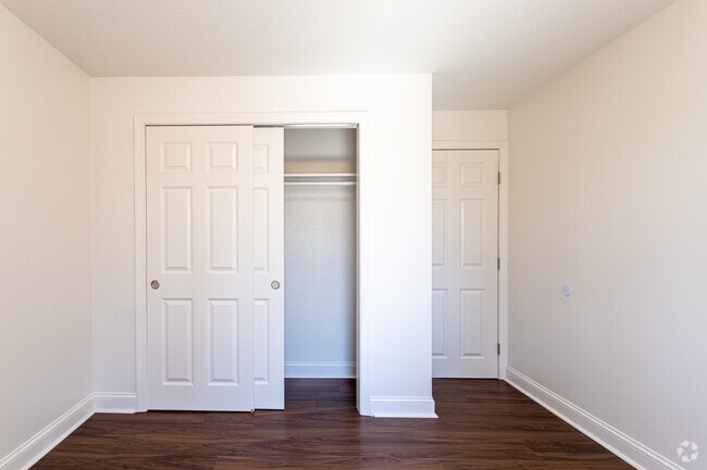 3BR, 1BA, - 955SF