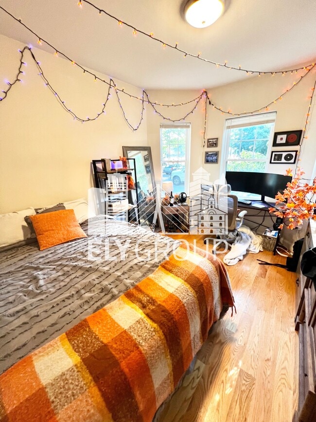 Photo - 8 Gilmore St Unit 1