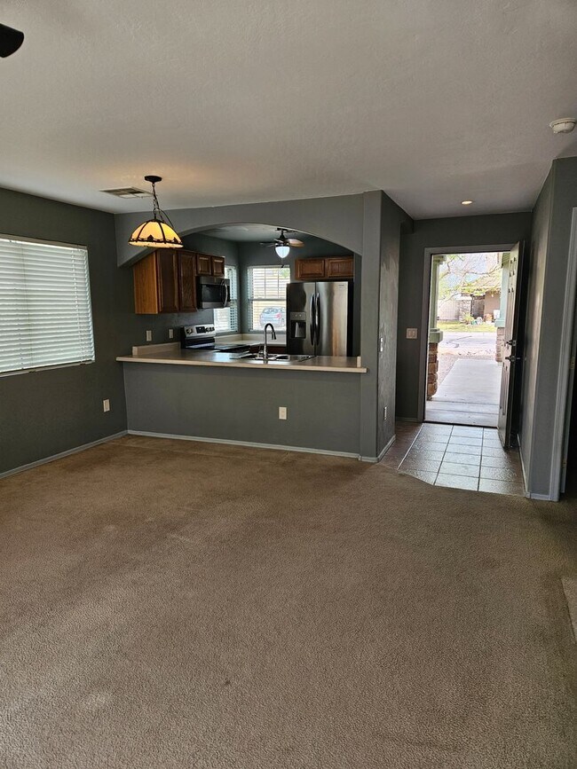 Photo - 3 bedroom 2 bath home in Apache Junction