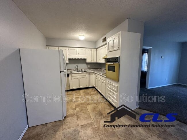 Photo - 626 E Curry Dr