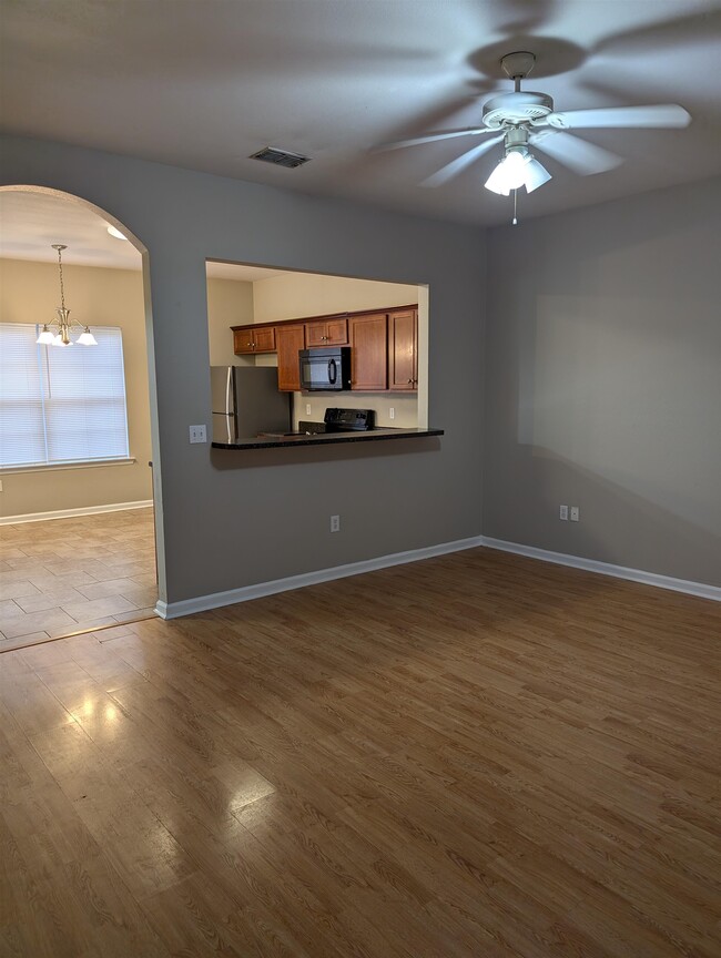 Photo - 1221 Lake Ave