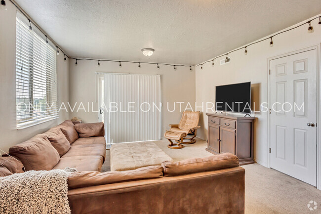 Building Photo - 838 E 700 N Unit A2-1 Rental