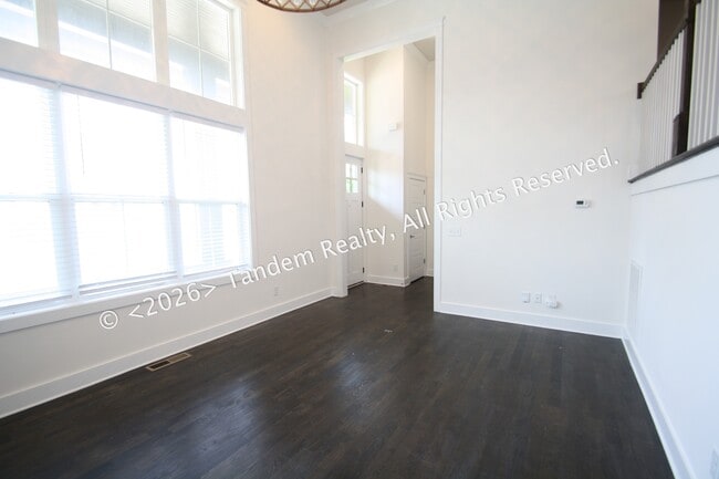 Photo - 526 Wedgewood Ave