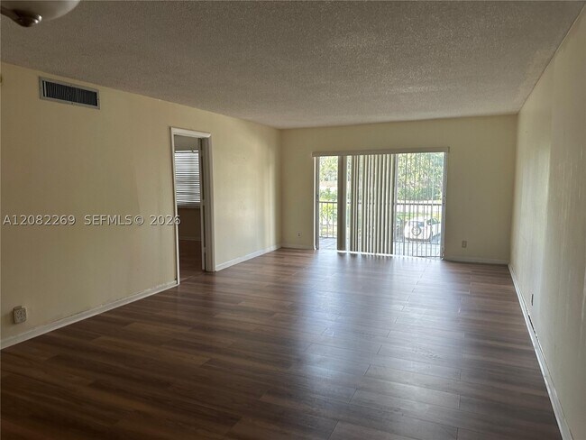 3360 Spanish Moss Terrace Unidad 203