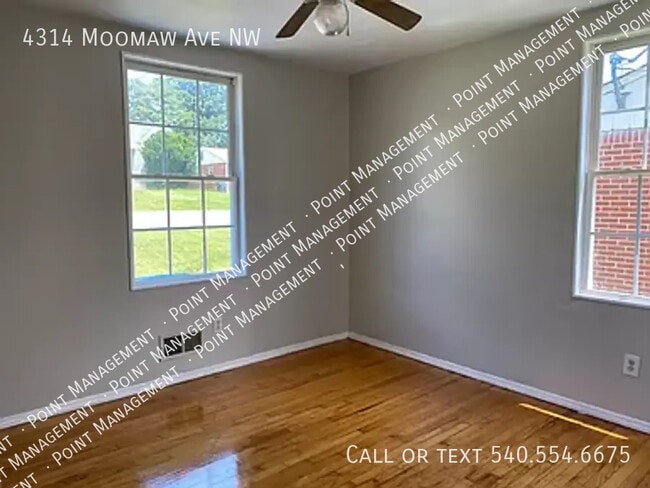Photo - 4314 Moomaw Ave NW