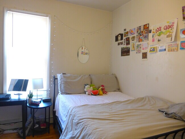 Photo - 812 Parker St Unit 3