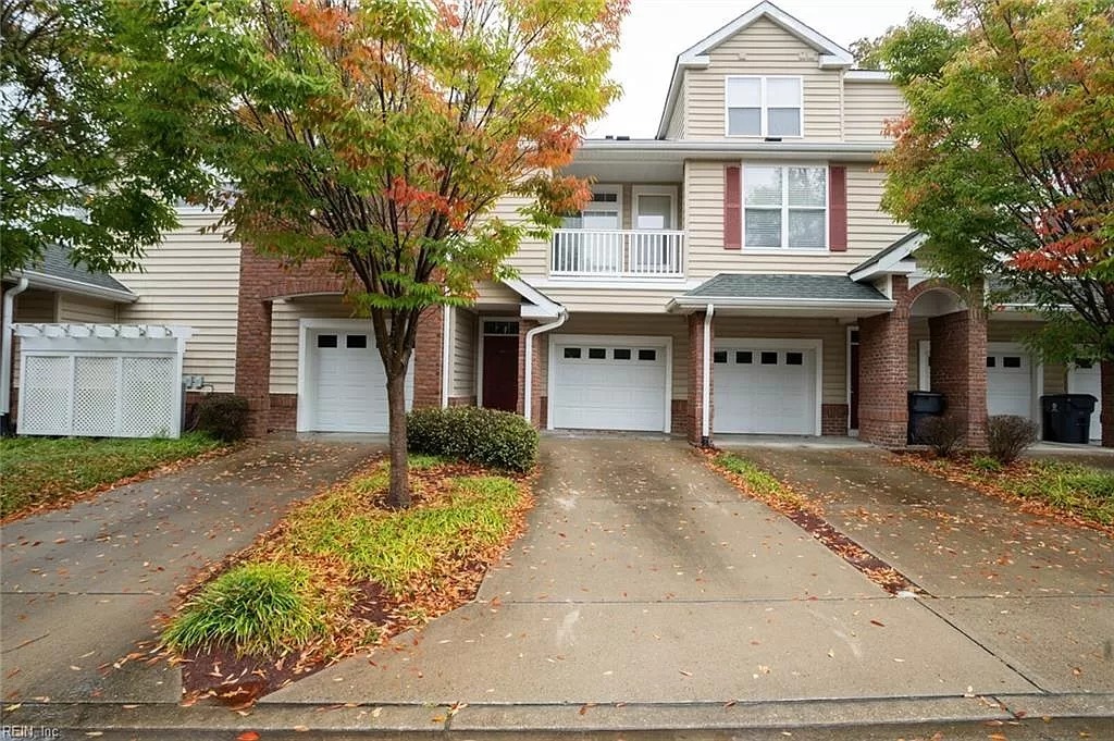 Photo - 706 River Rock Way Townhome